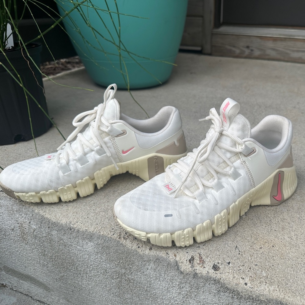 Women’s Nike Metcon Size 7